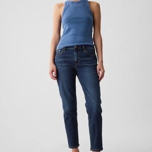 Gap Girlfriend Jeans Women’s Size 25/0 Regular Mid-Rise Dark Wash